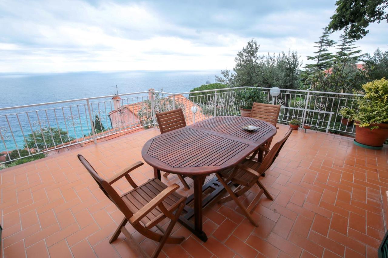 Villa Gio - Terrazza Nel Blu Bergeggi Exterior photo