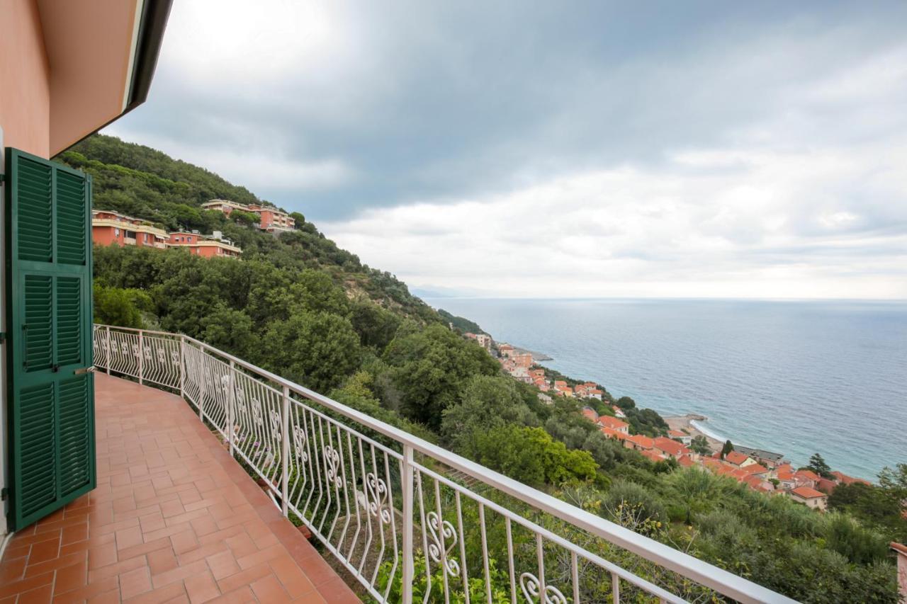 Villa Gio - Terrazza Nel Blu Bergeggi Exterior photo